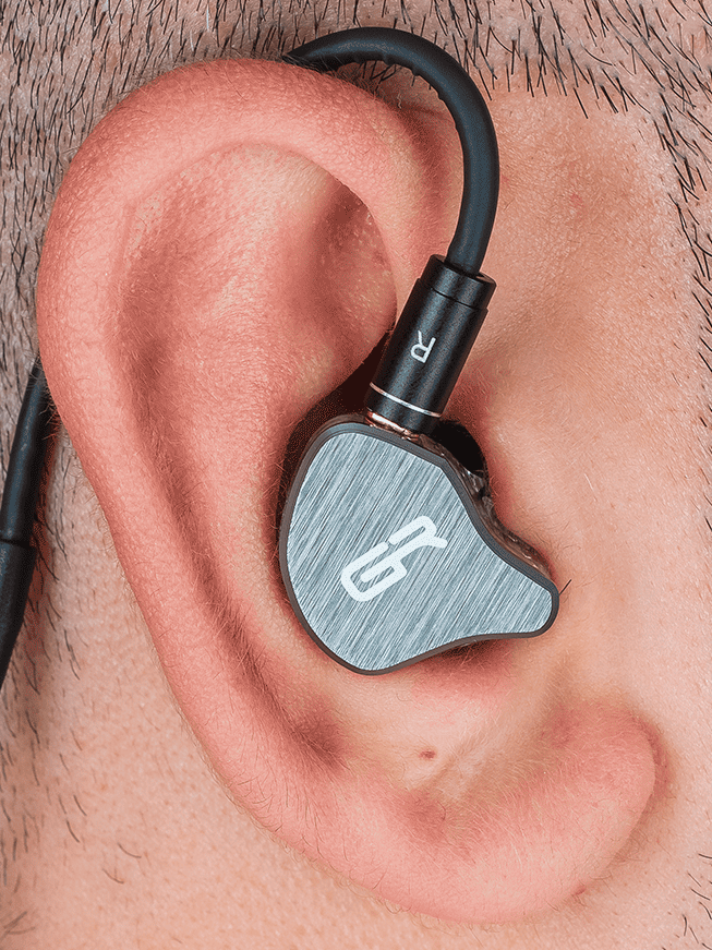 In ear i6
