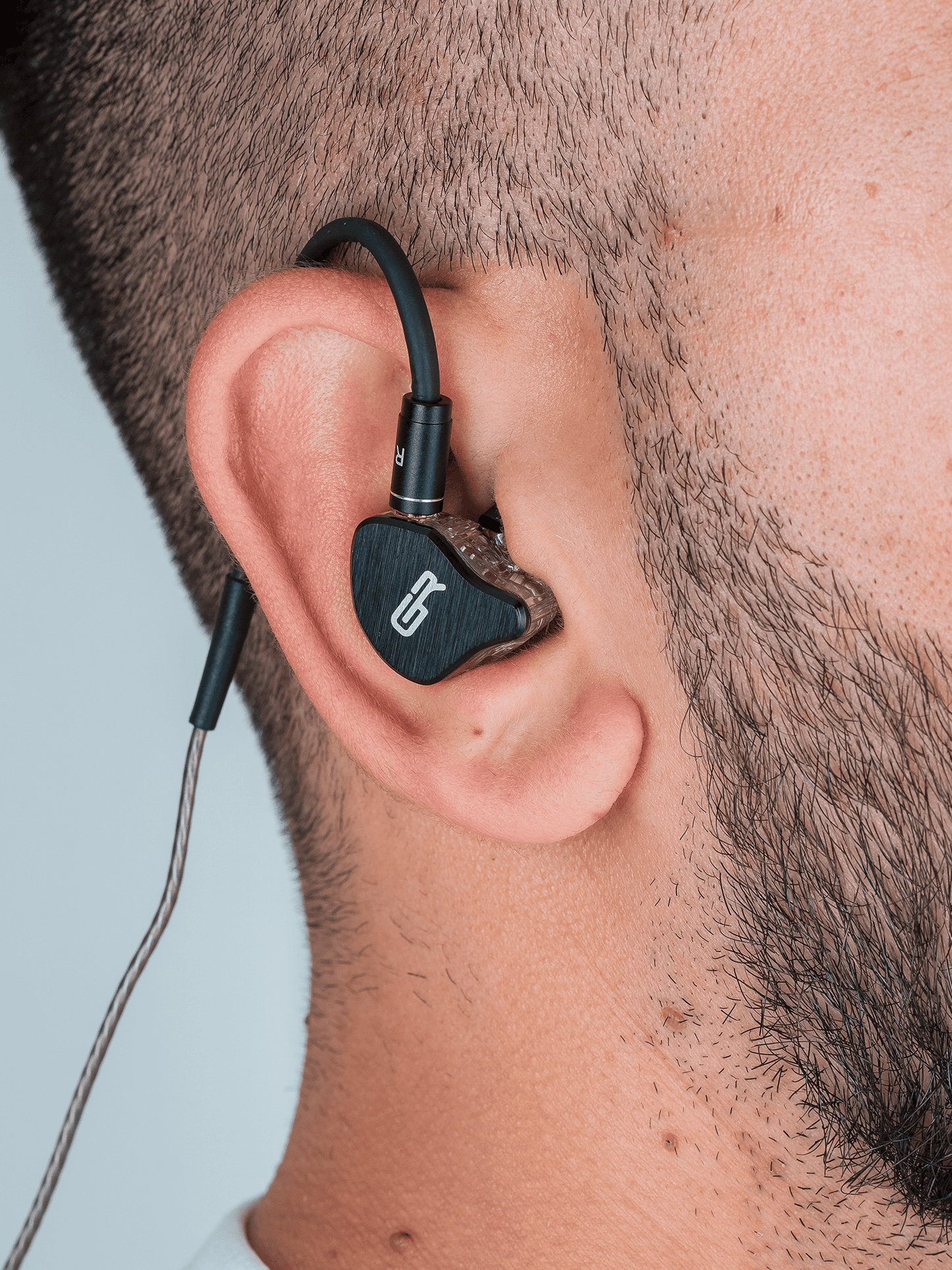 In ear i4