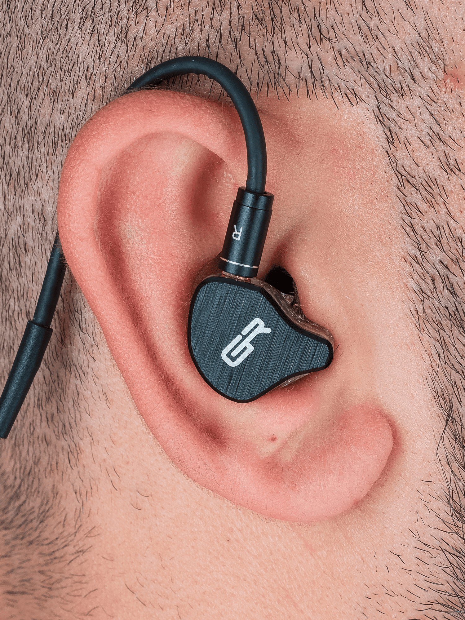 In ear i4