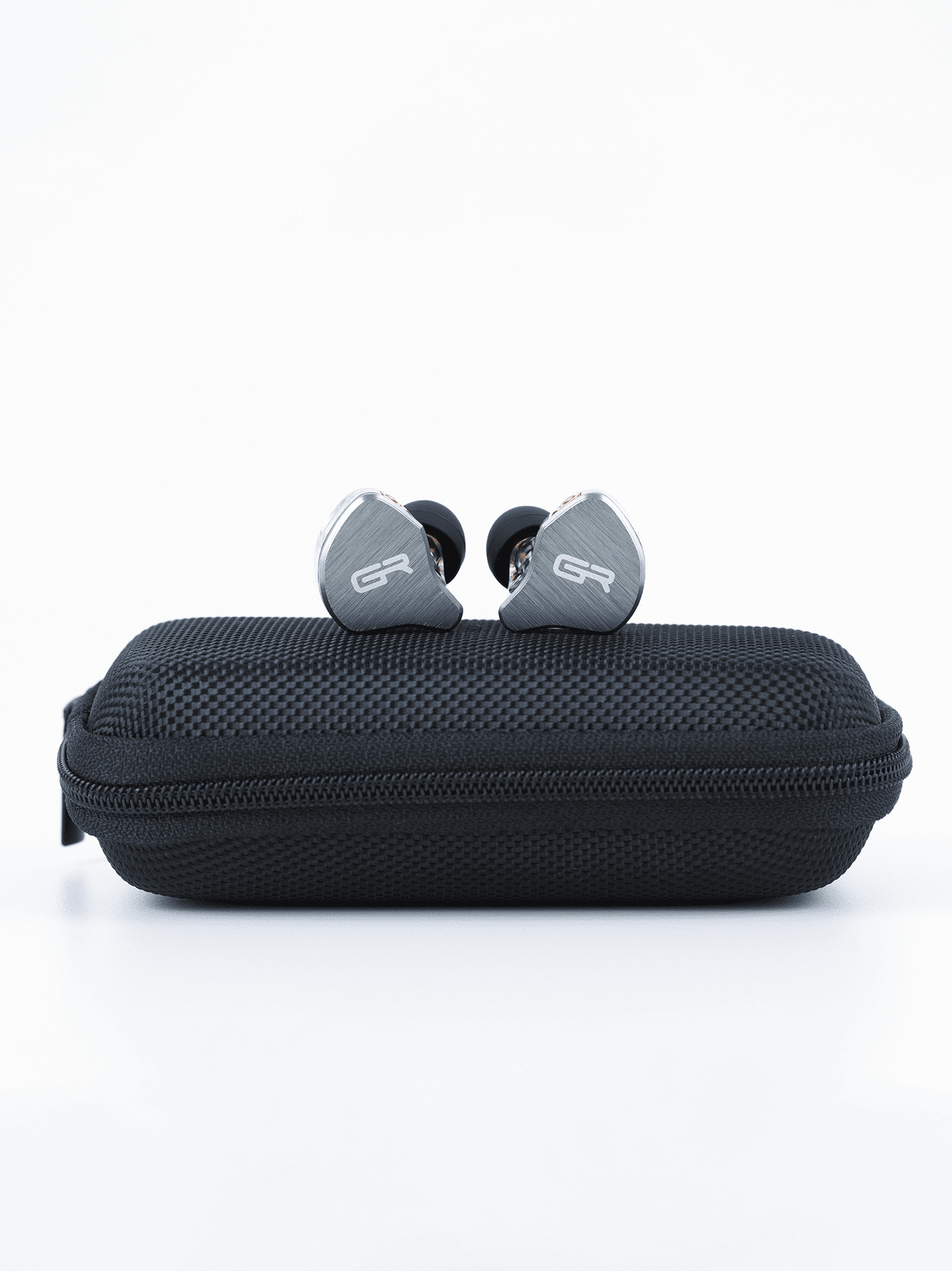 In ear i6